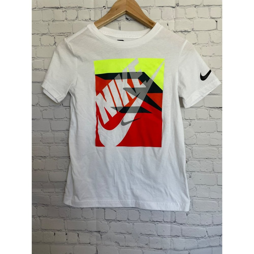 Nike 3BRAND by Russell Wilson short sleeve logo shirt Big boys size M